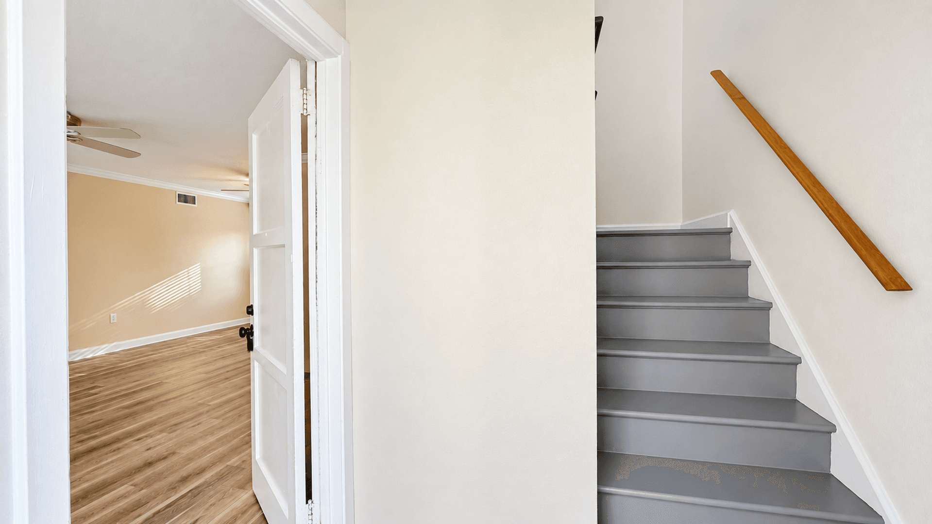 Baton Rouge Apartment: 975-977 Rittiner Drive