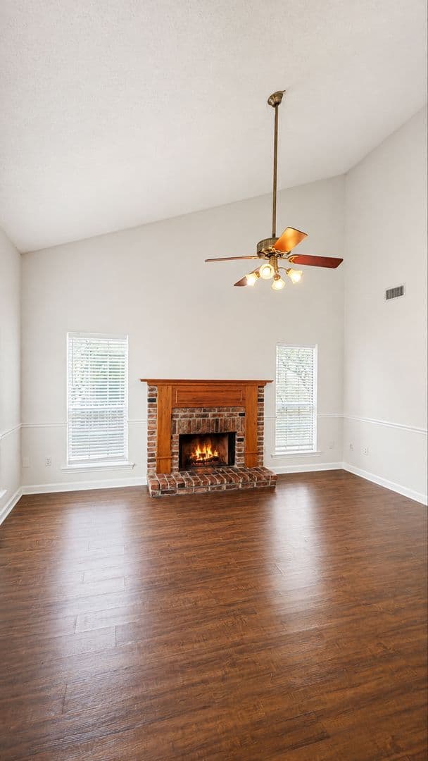 Baton Rouge House: 16324 Crepe Myrtle Dr