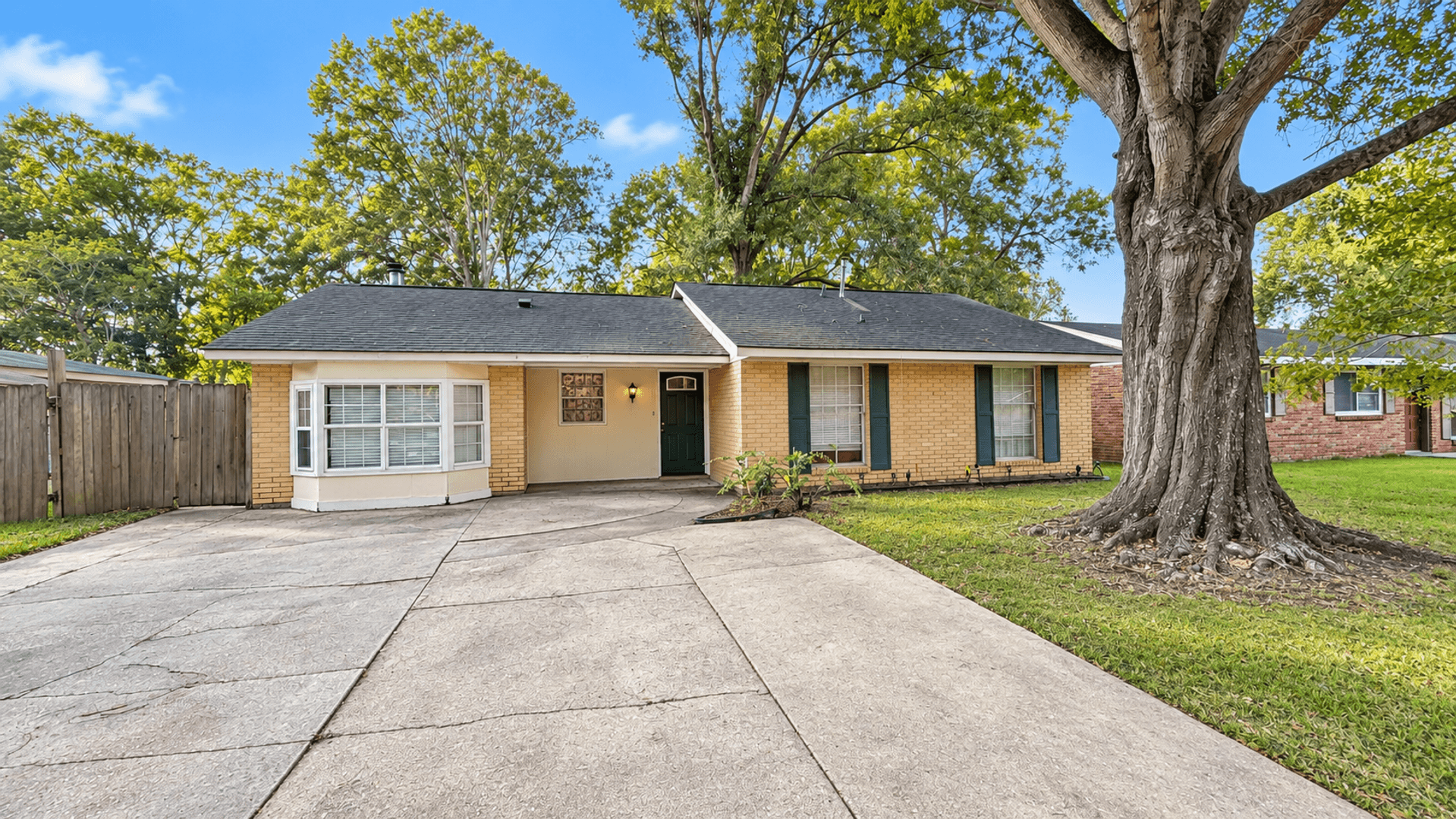 Baton Rouge House: 1735 Southland Court