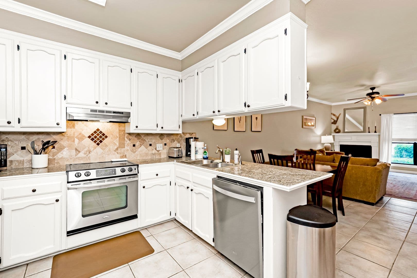 Baton Rouge House: 4188 Jefferson Woods Dr