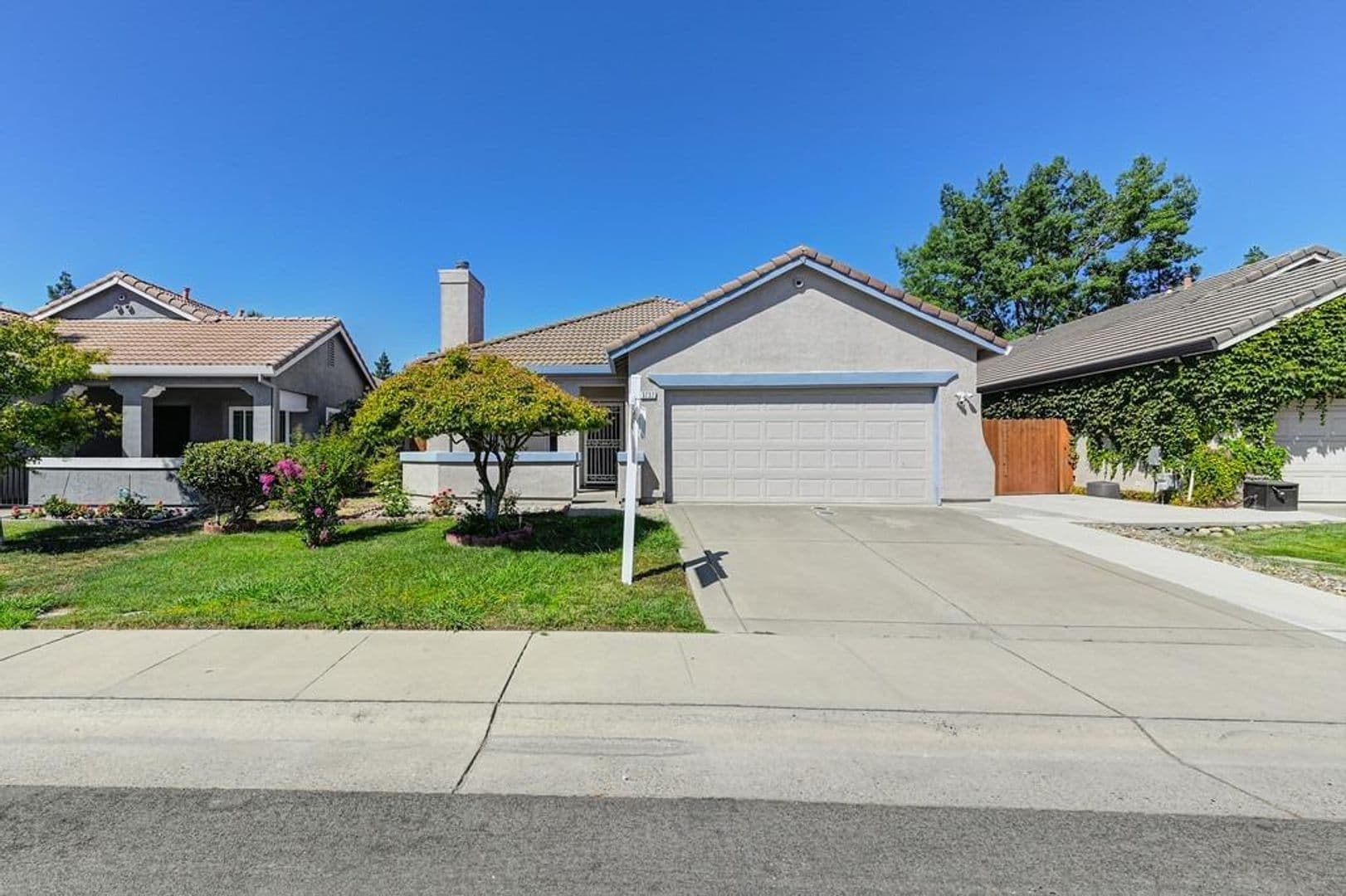 Sacramento House: 3737 Far Niente Way