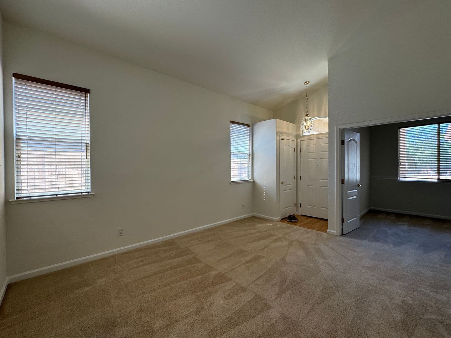 Elk Grove House: 7914 Mansell Way