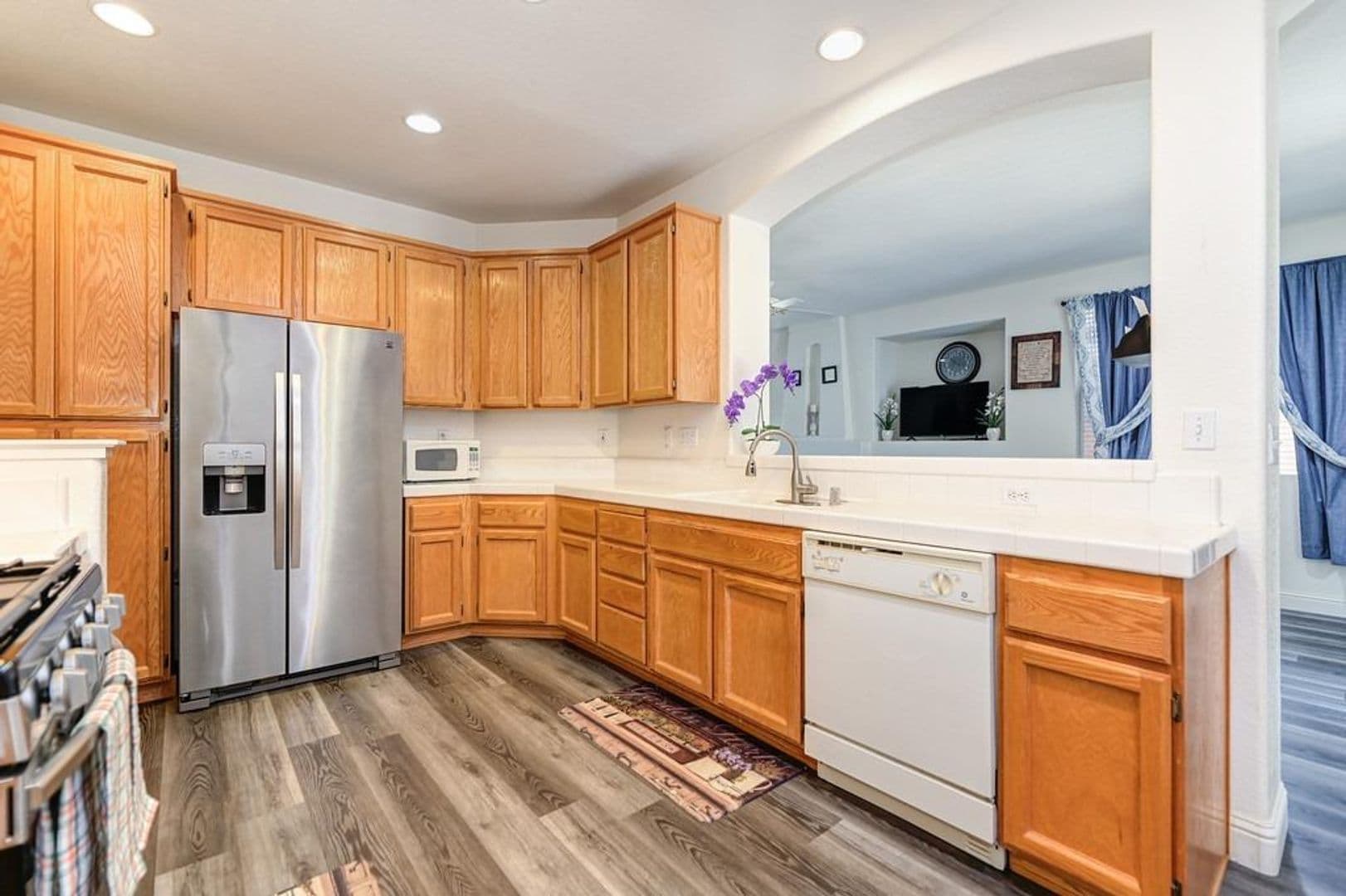 Sacramento House: 3737 Far Niente Way