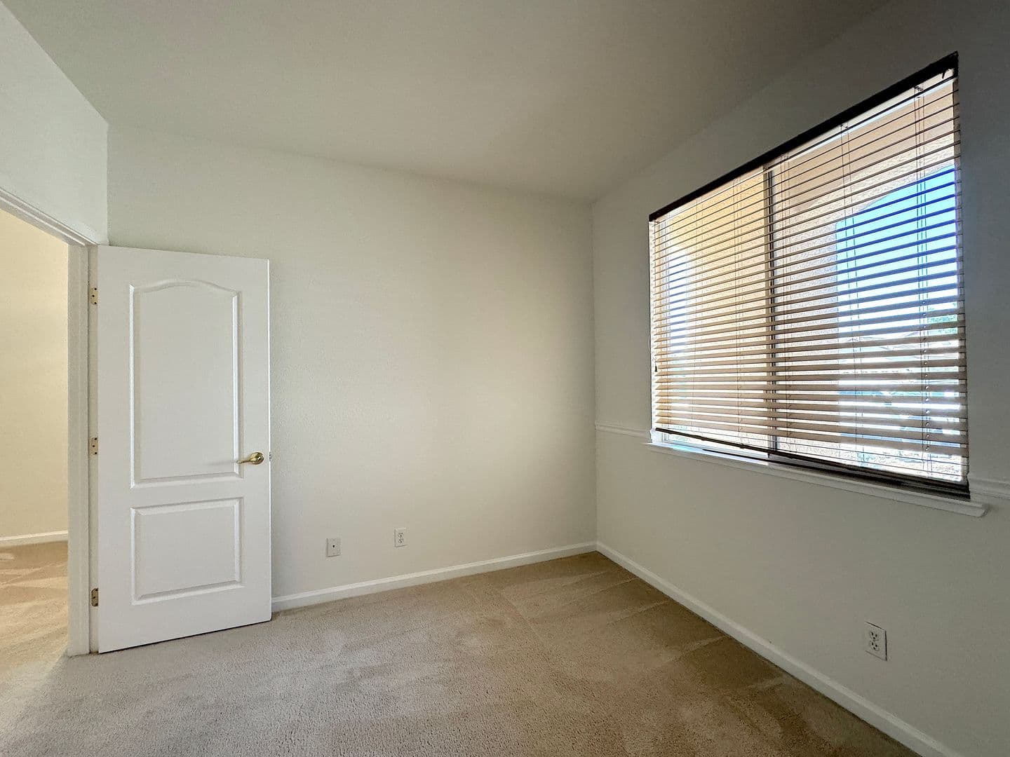 Elk Grove House: 7914 Mansell Way