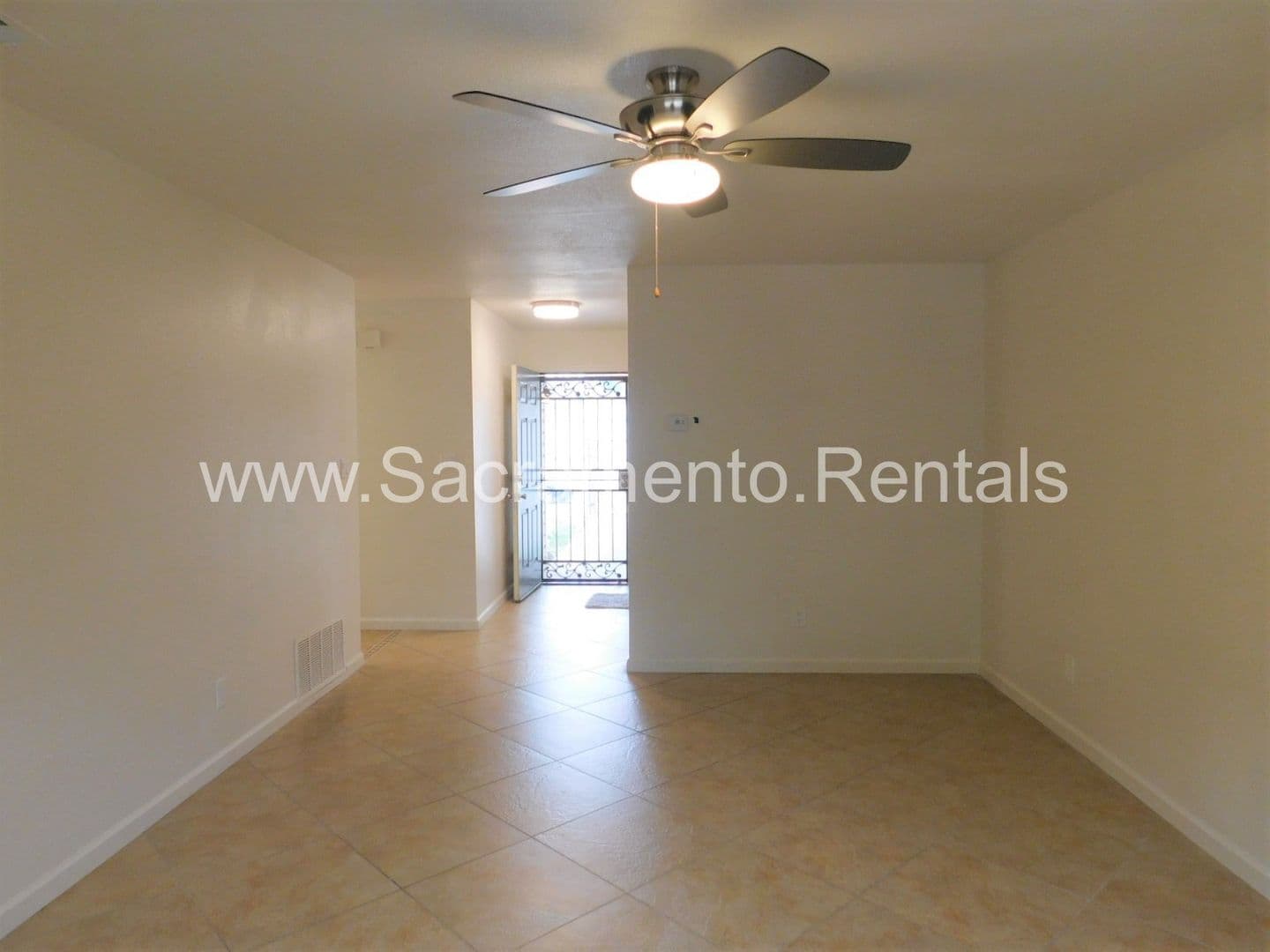 Sacramento House: 101 Kennelford Circle