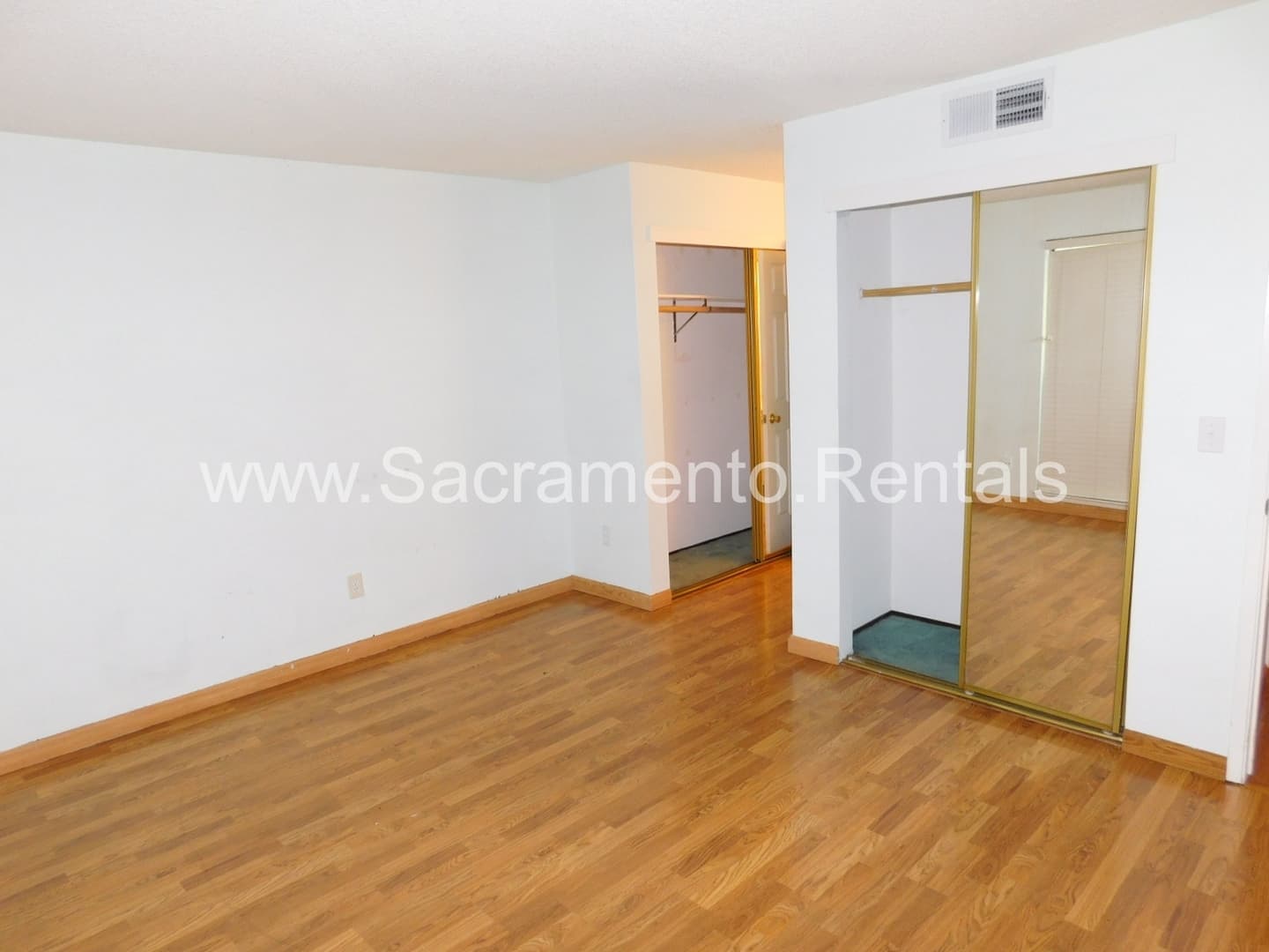 Sacramento House: 550 Del Verde Circle #5