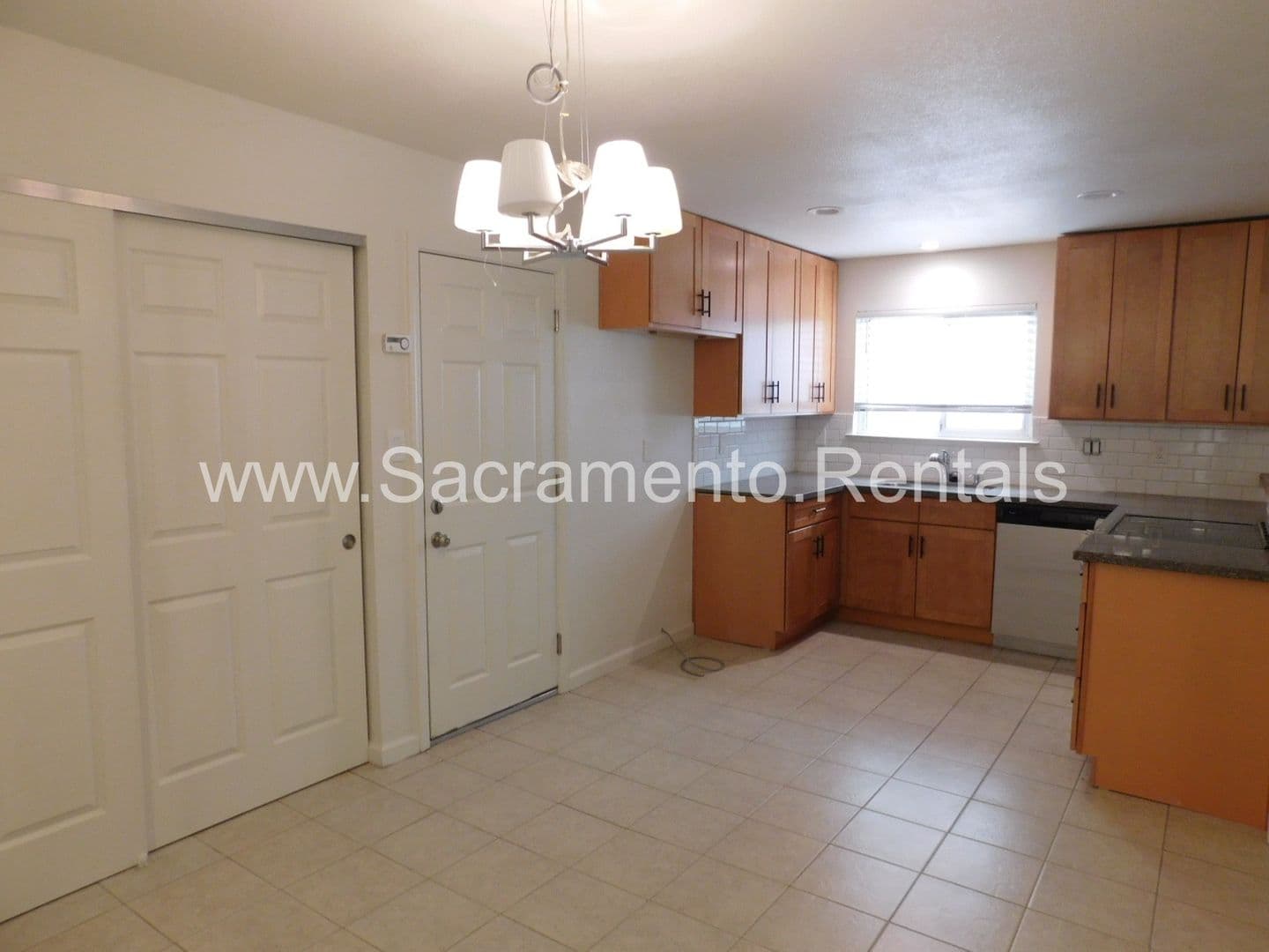 Sacramento House: 101 Kennelford Circle