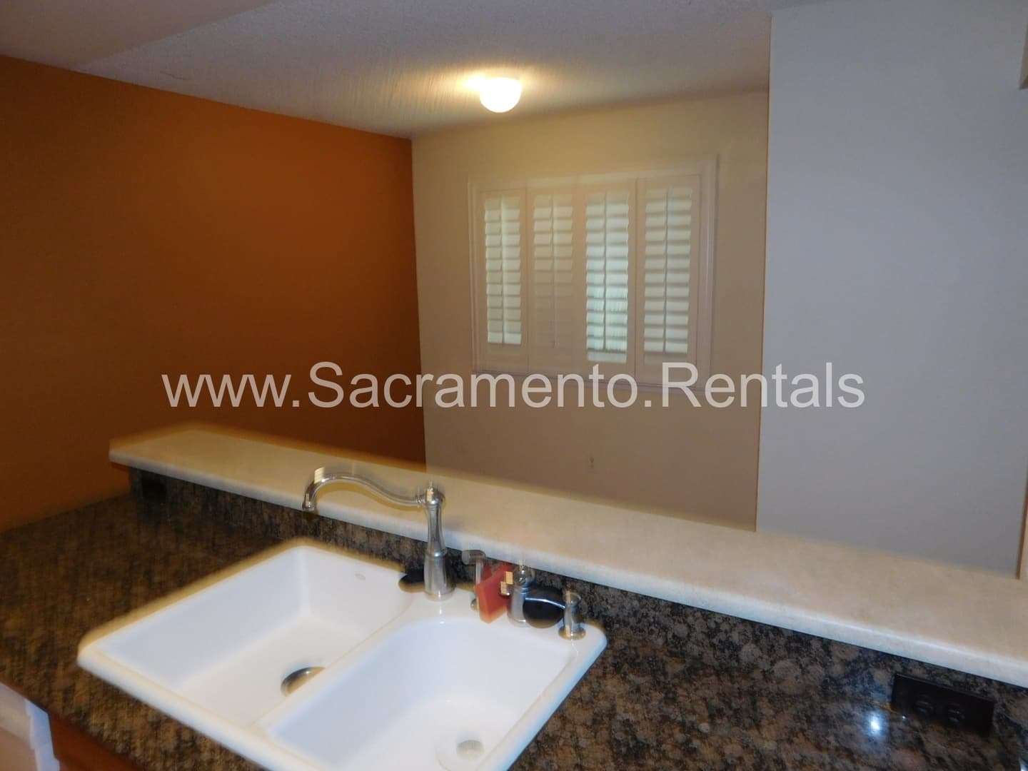 Sacramento House: 550 Del Verde Circle #5