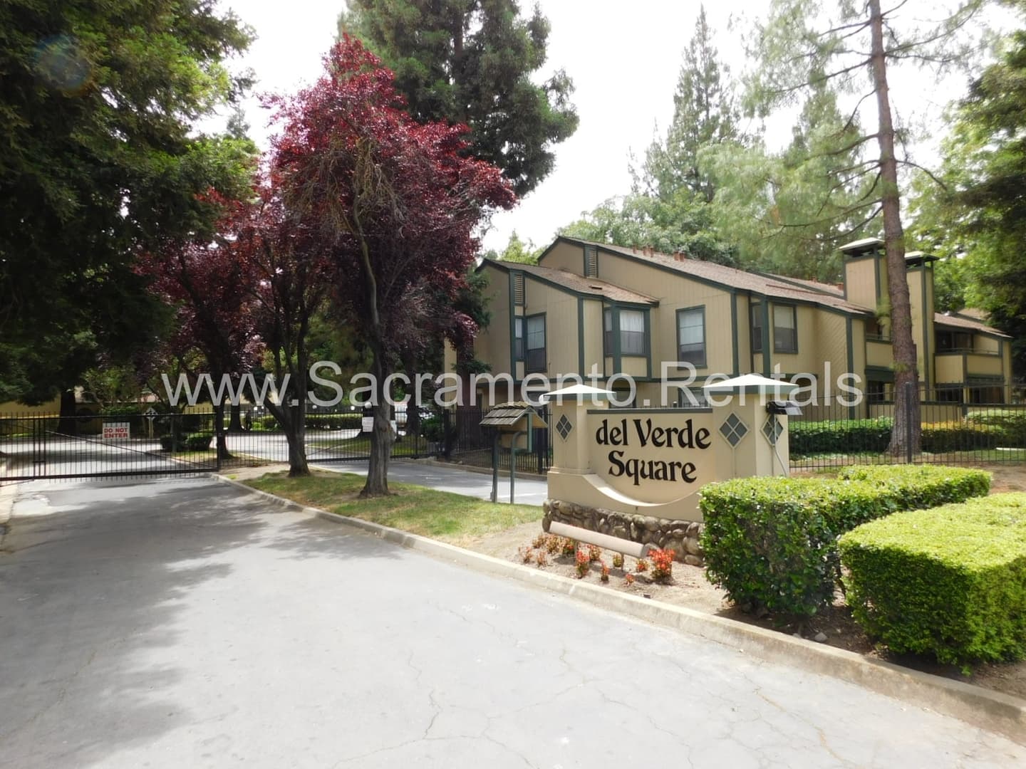Sacramento House: 550 Del Verde Circle #5