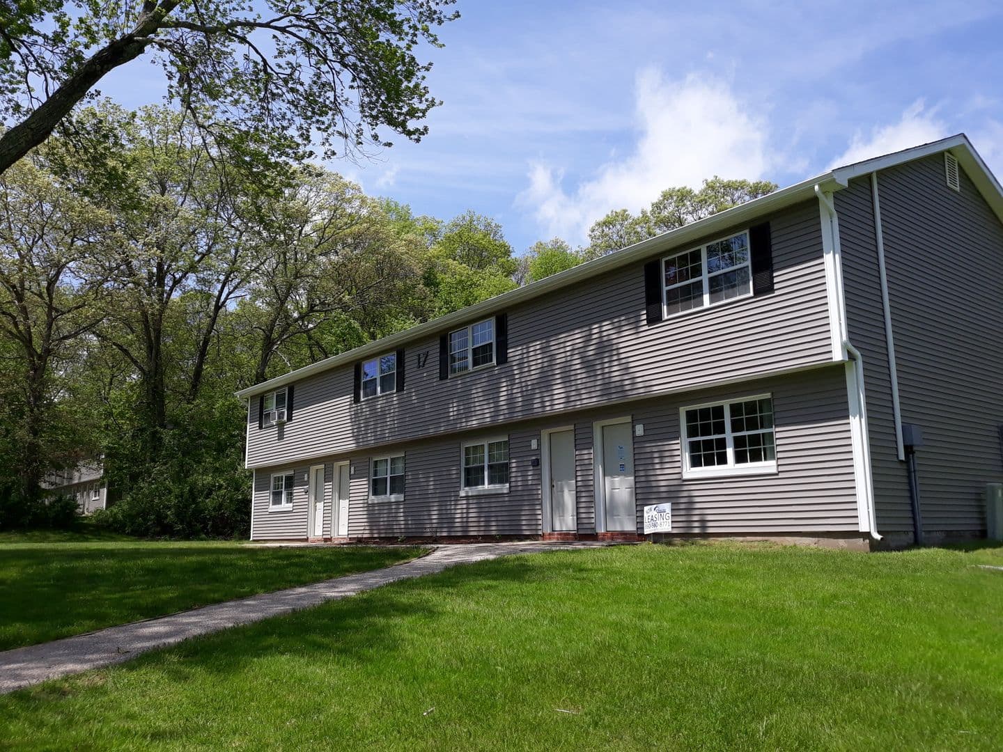 Storrs Apartment: 20 Carriage House Drive