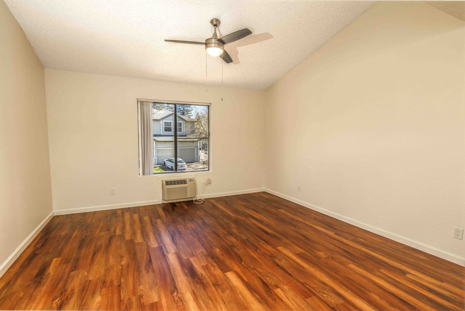 Santa Rosa Apartment: 5209 Old Redwood Hwy