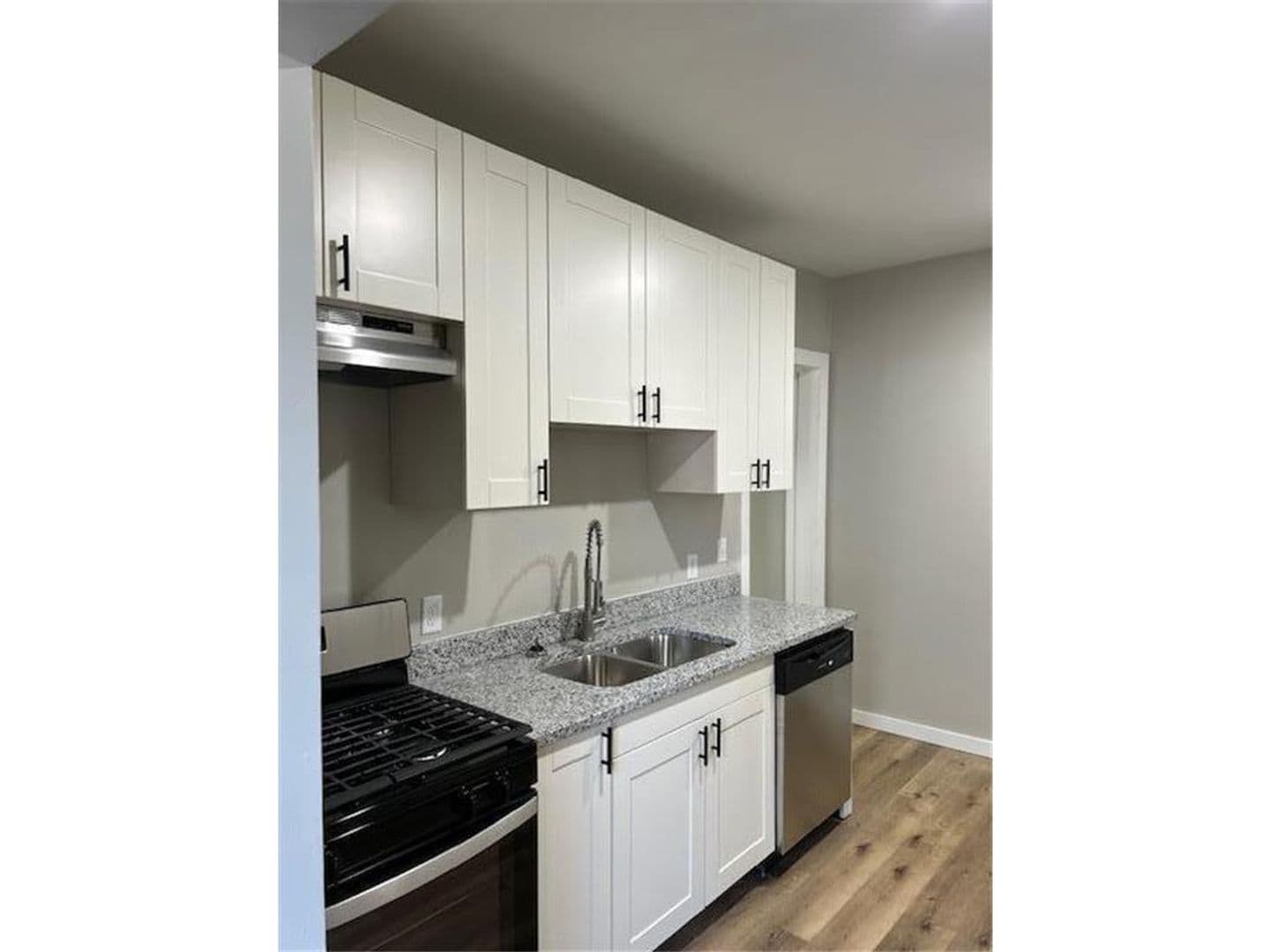 Minneapolis Apartment: 1023 17th Ave SE