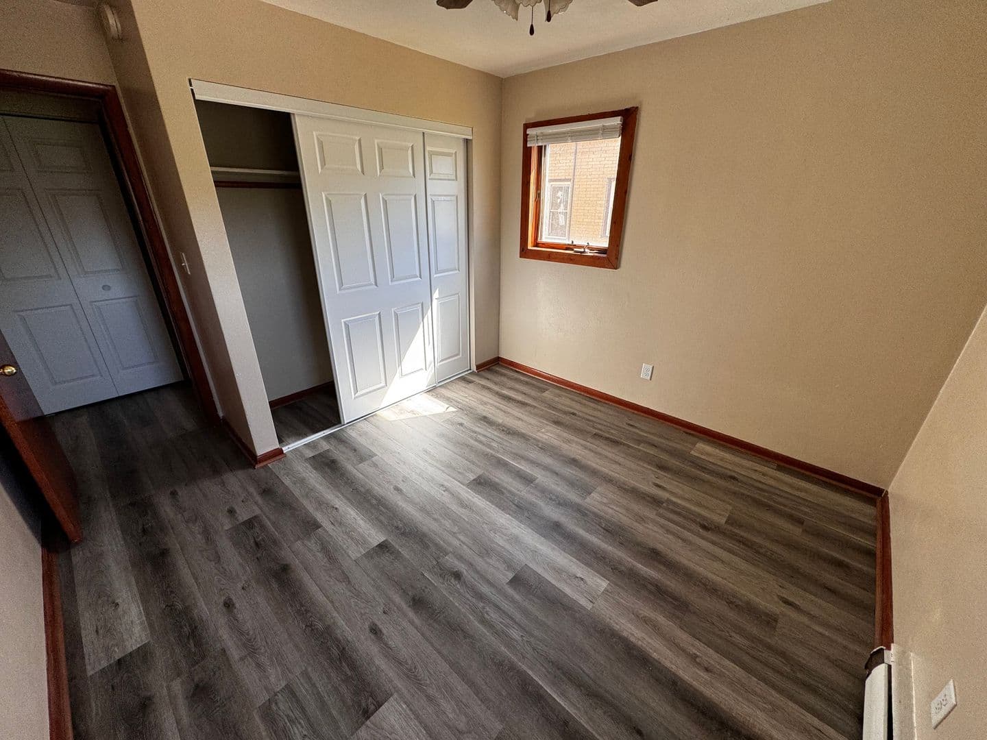 St Paul Apartment: 1871 7th St E