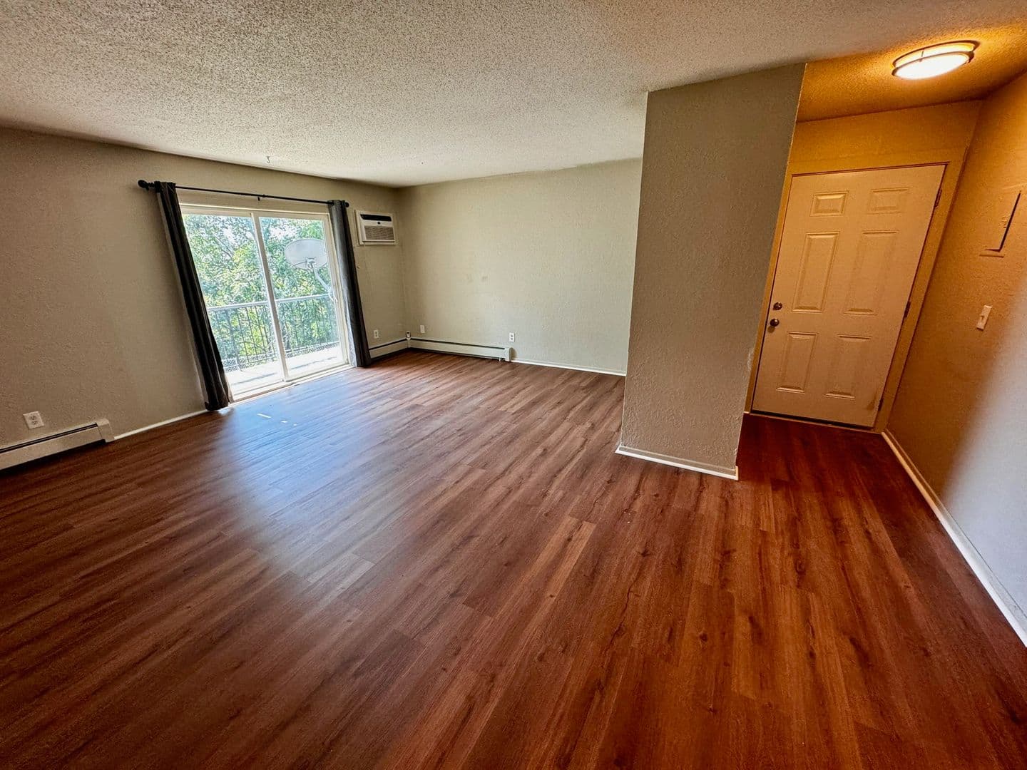 St Paul Apartment: 1074 York Ave