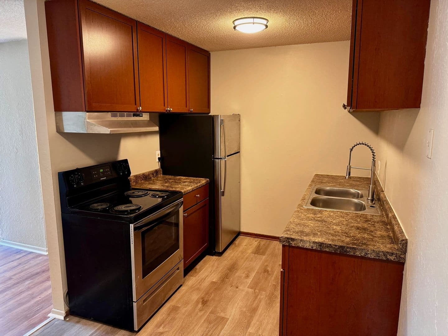 St Paul Apartment: 1074 York Ave