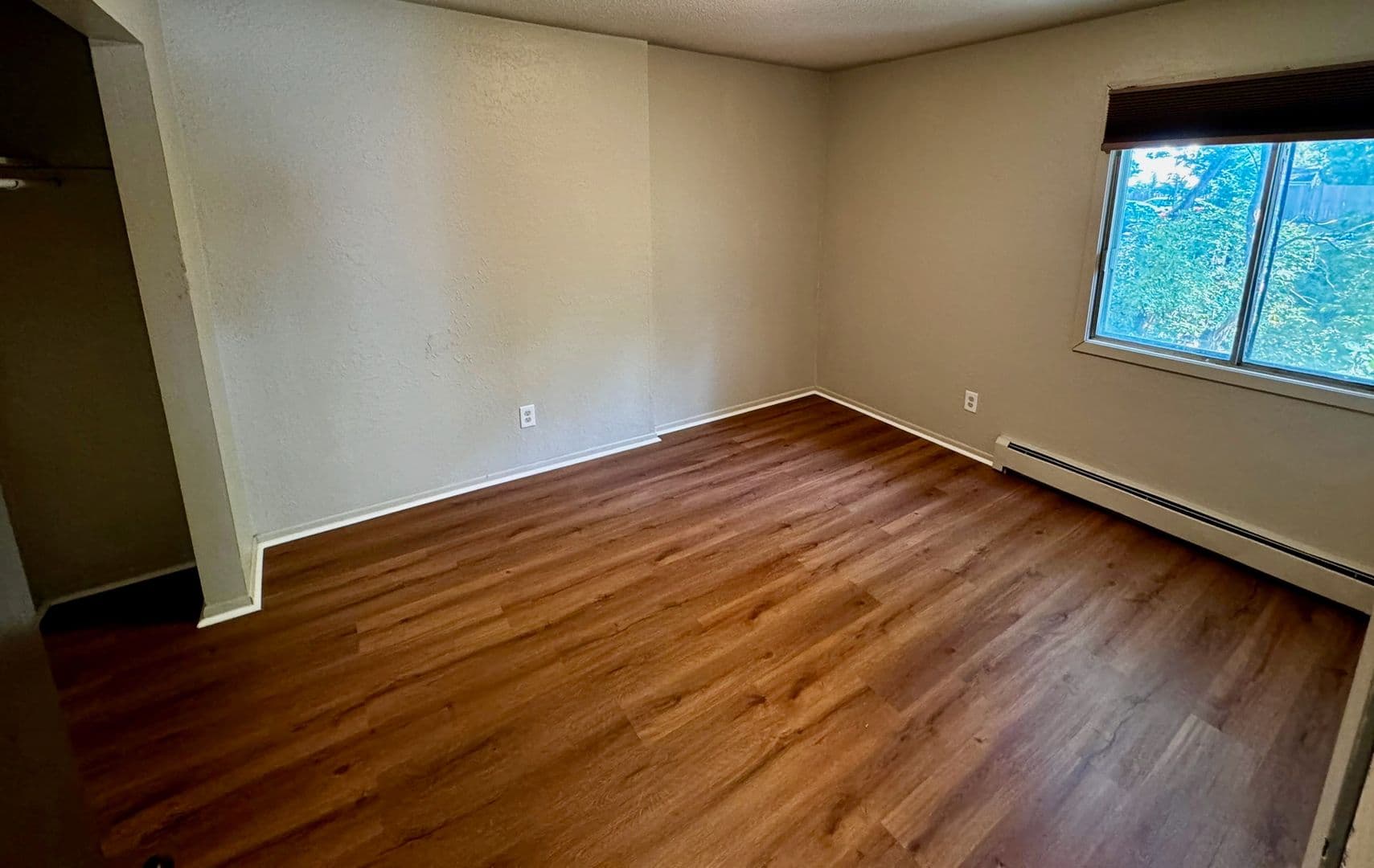 St Paul Apartment: 1074 York Ave