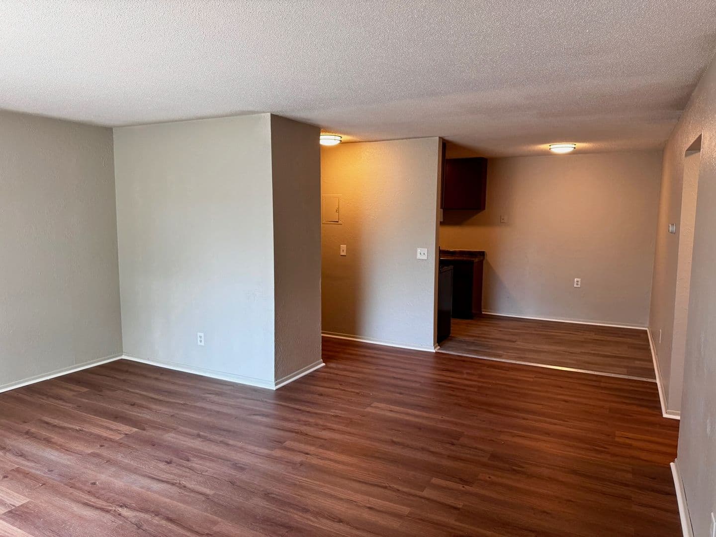 St Paul Apartment: 1074 York Ave