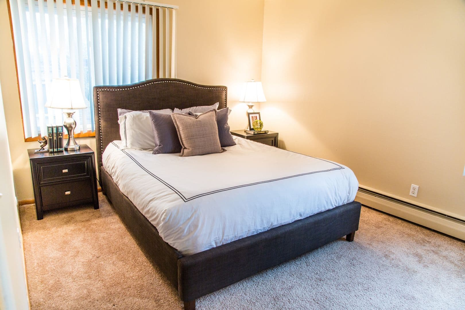 St Paul Apartment: 1609 N Woodbridge St