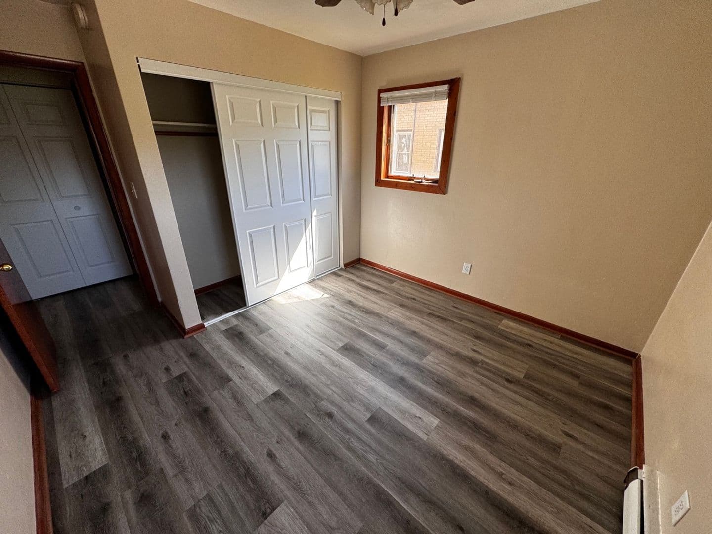 St Paul Apartment: 1871 7th St E