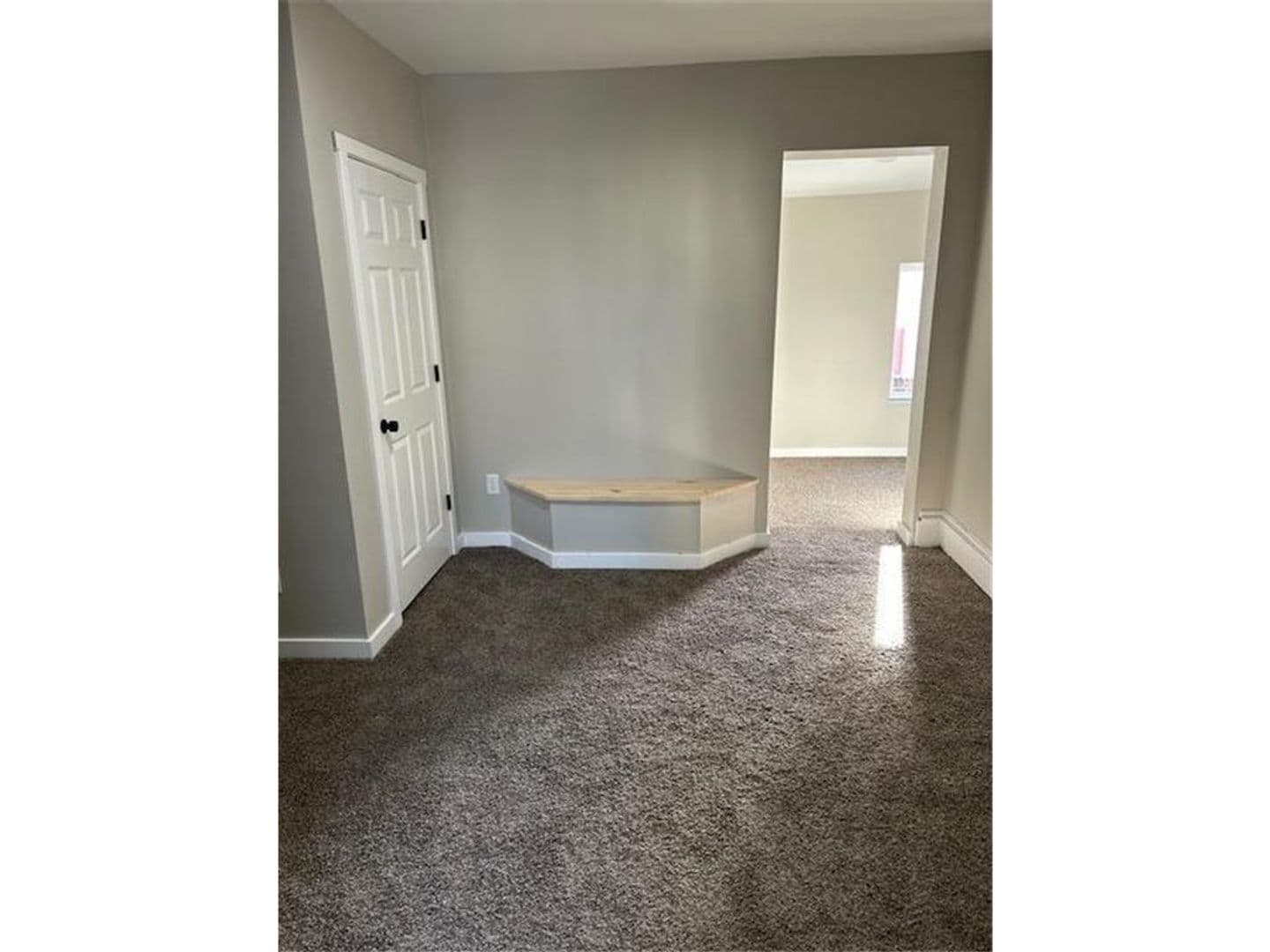 Minneapolis Apartment: 1023 17th Ave SE