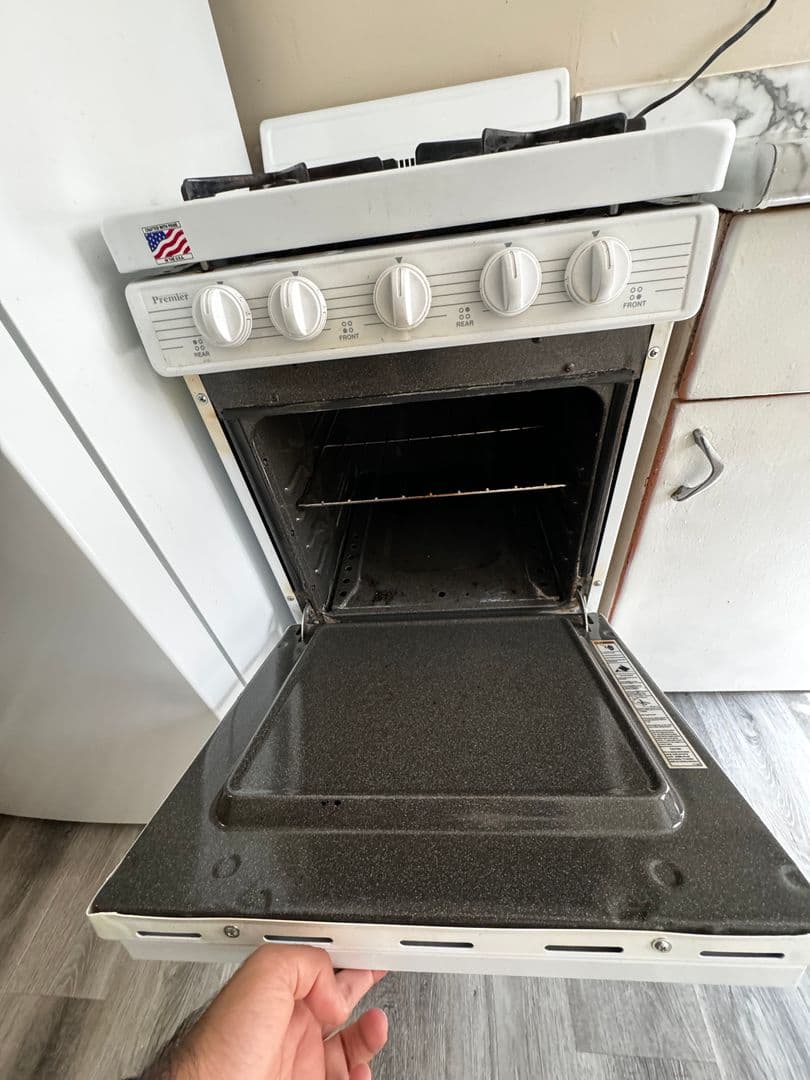St Paul Apartment: 1871 7th St E