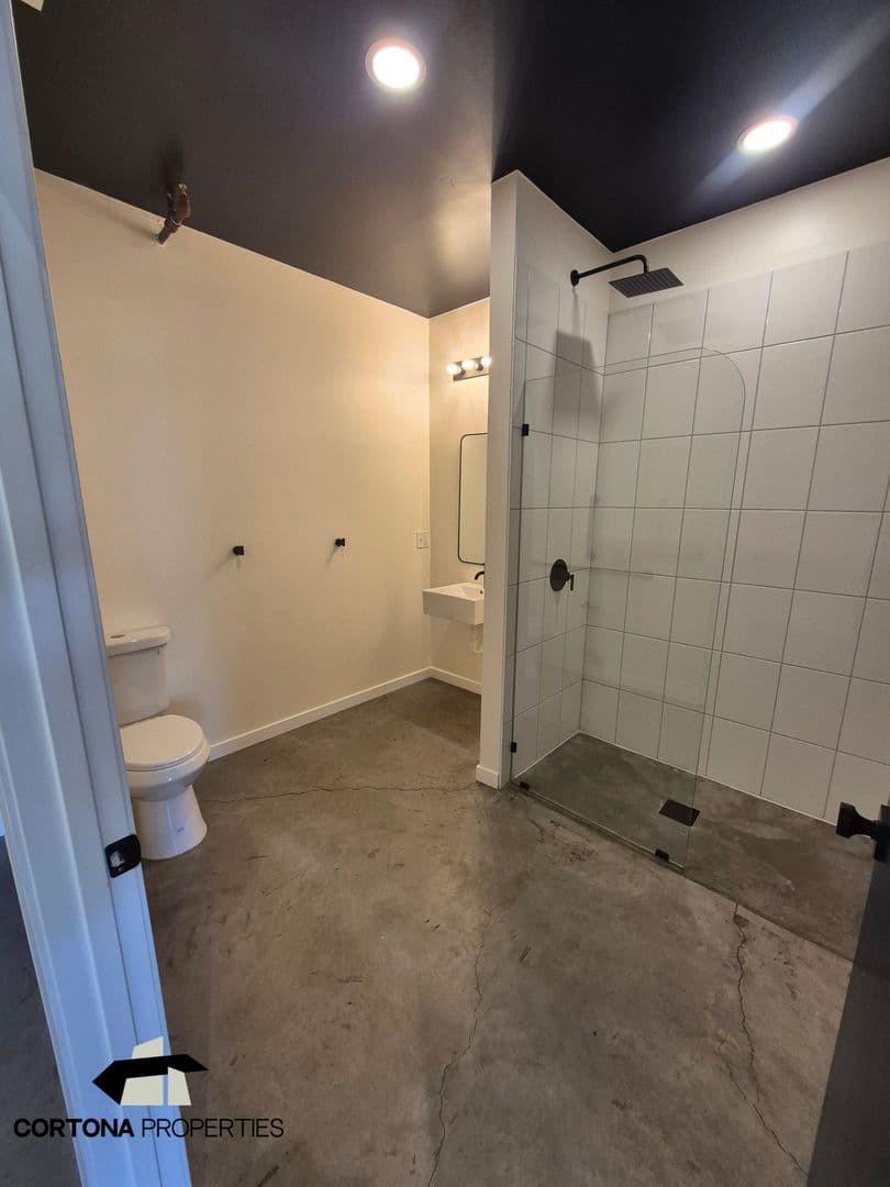 St. Louis Apartment: 2327 Texas Ave