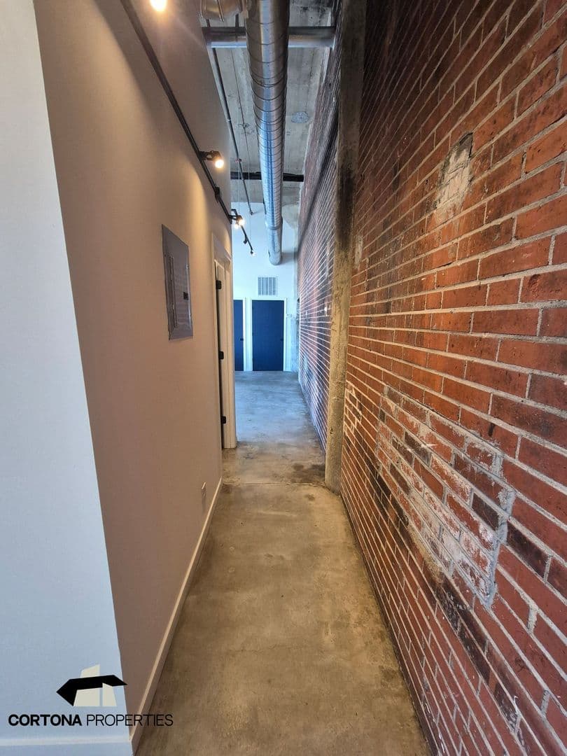 St. Louis Apartment: 2327 Texas Ave