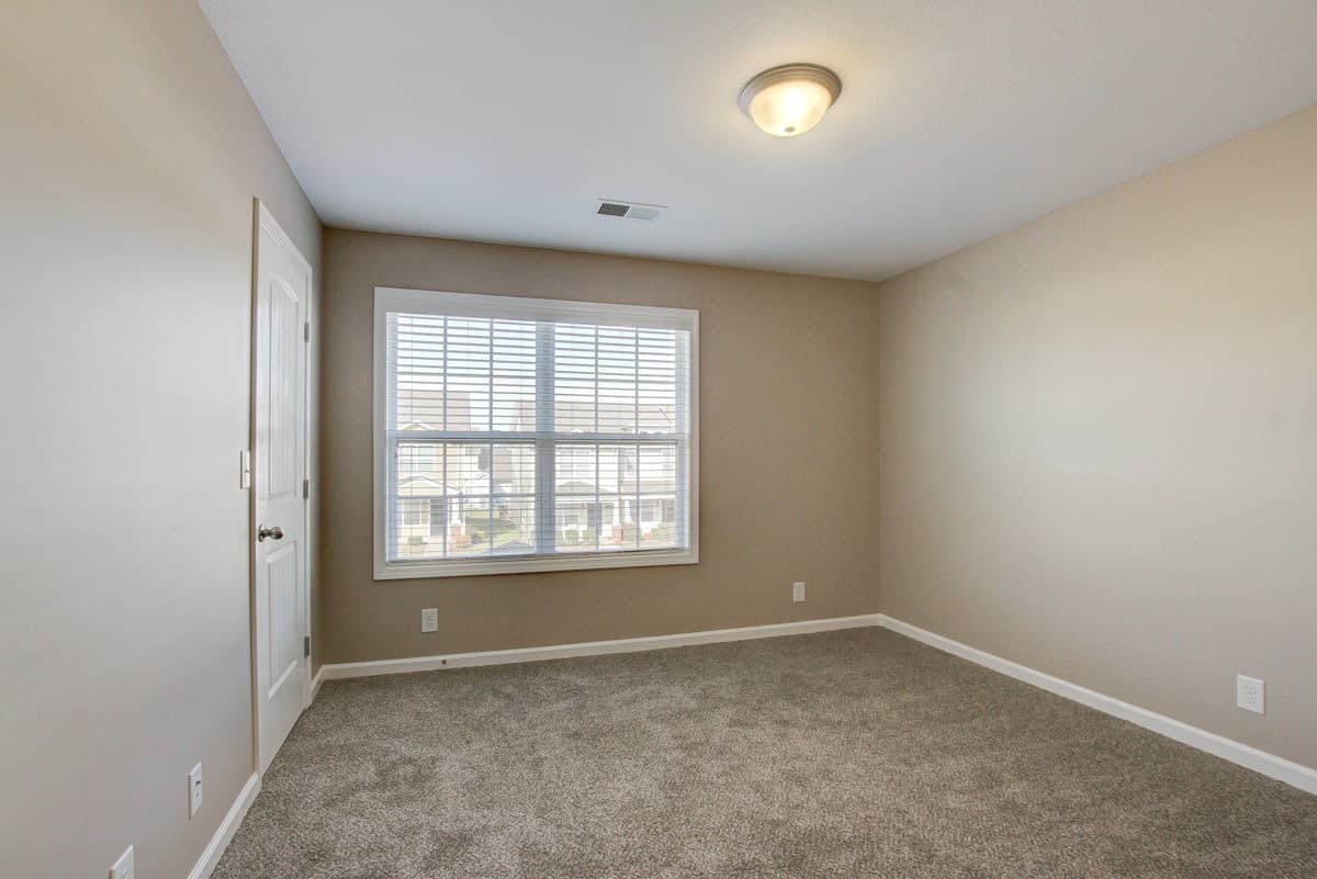 Clarksville House: 322 Sam Houston Circle