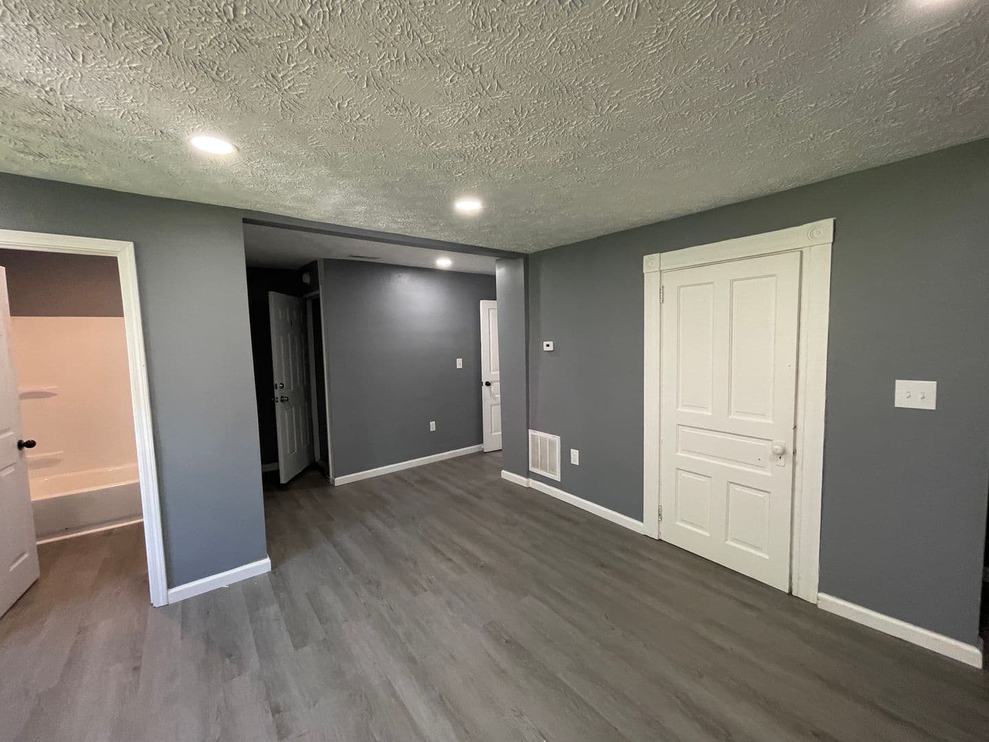 Pittsburgh Apartment: 1027 Salter Way