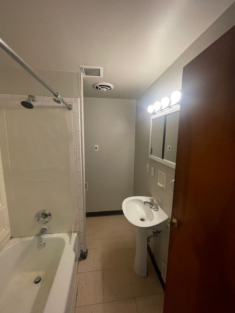 Elizabeth Apartment: 815 and 817 7th Avenue