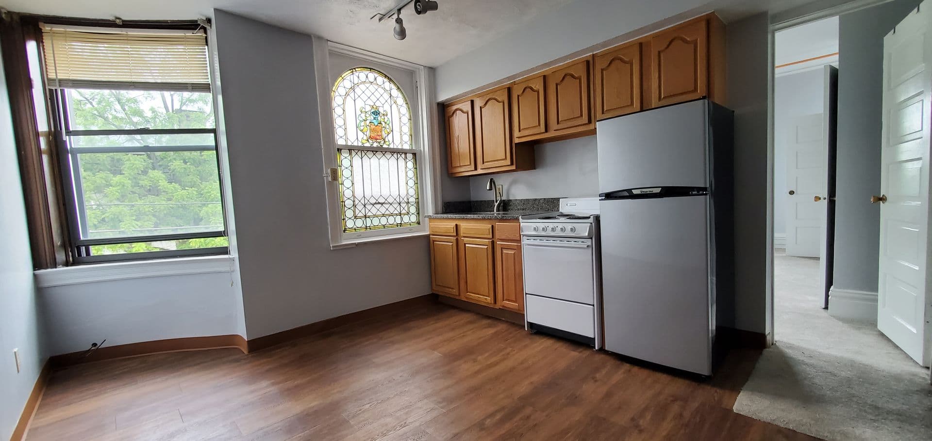 Pittsburgh Apartment: 304 S. Graham St. Apt. 2A