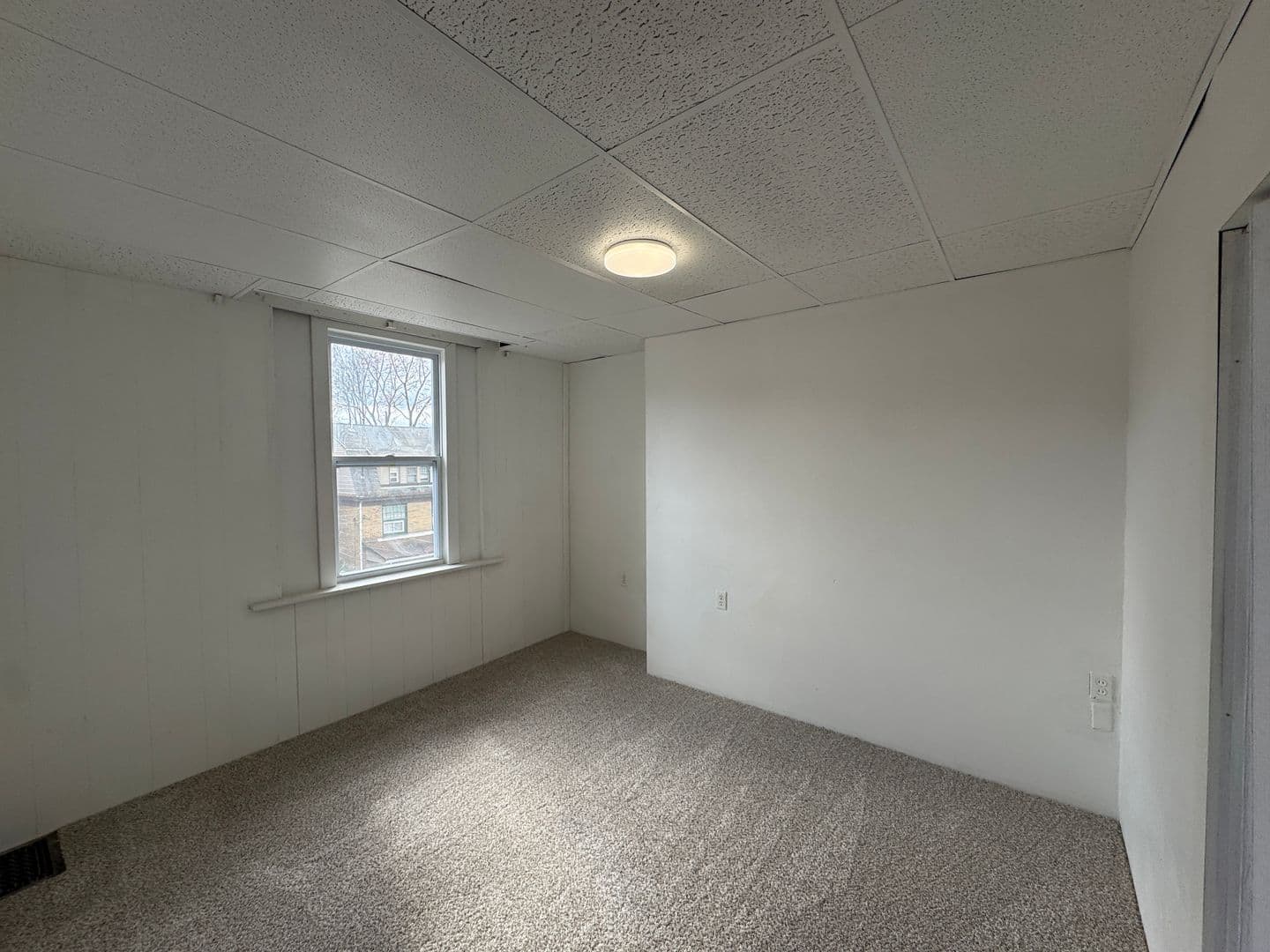 Pittsburgh House: 211 Reifert Street