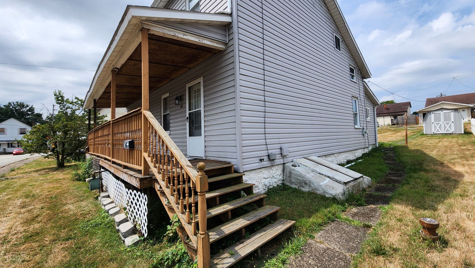 MT Pleasant House: 6781 Low Street