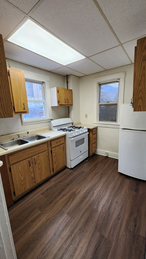 Pittsburgh Apartment: 2918 Clermont Avenue