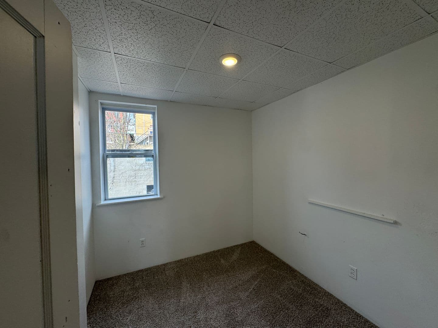 Pittsburgh House: 211 Reifert Street