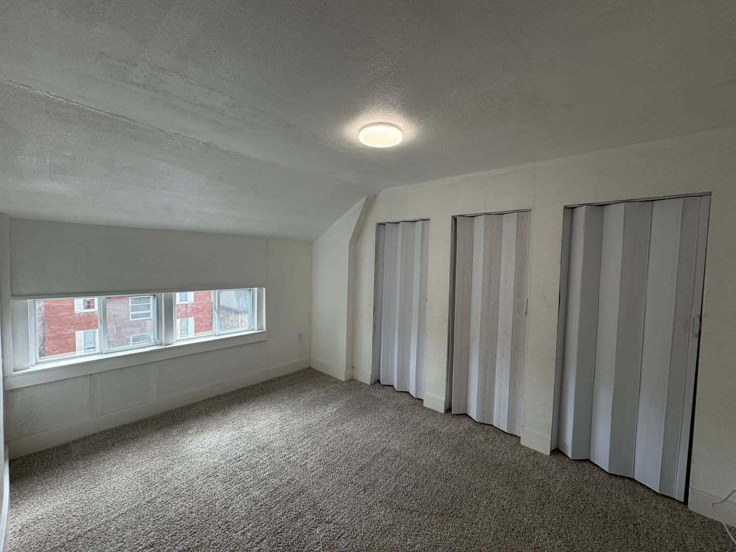 Pittsburgh House: 211 Reifert Street