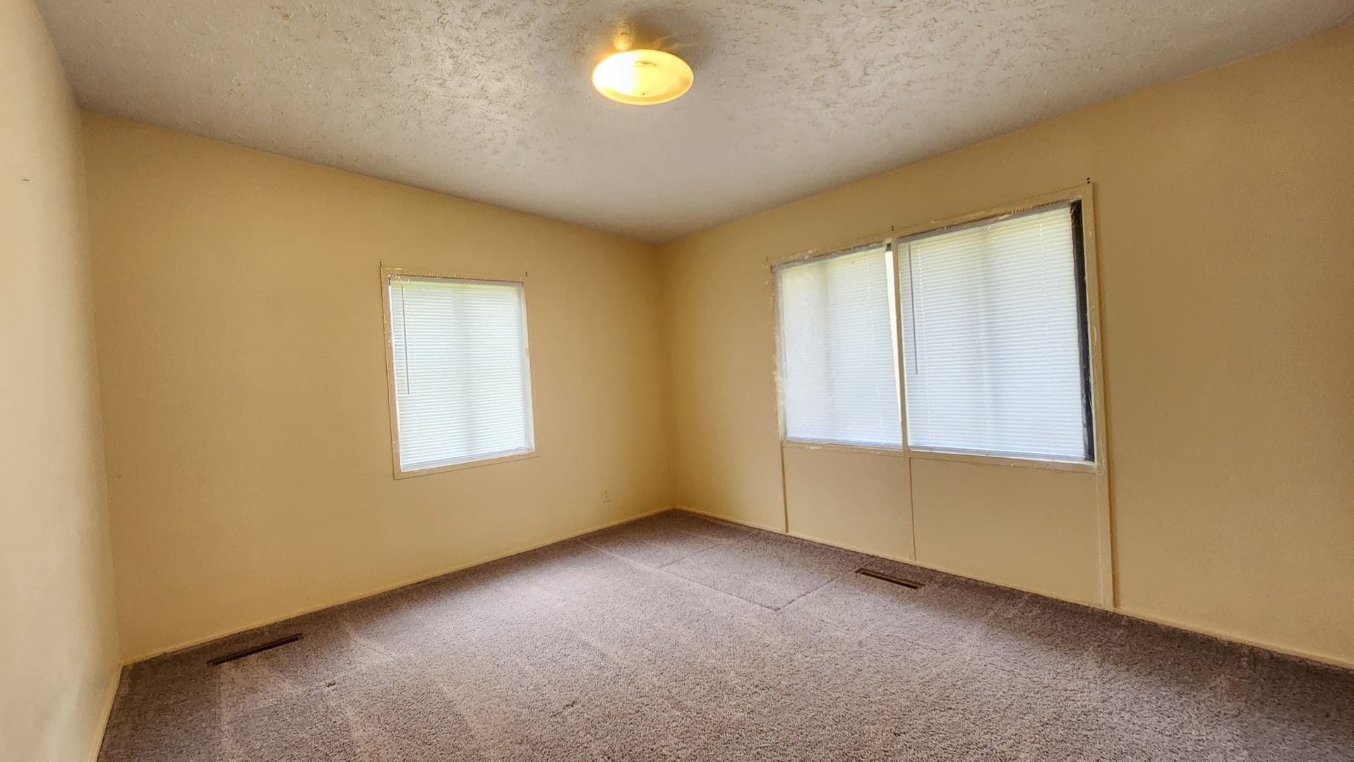 Finleyville House: 101 Deer Path