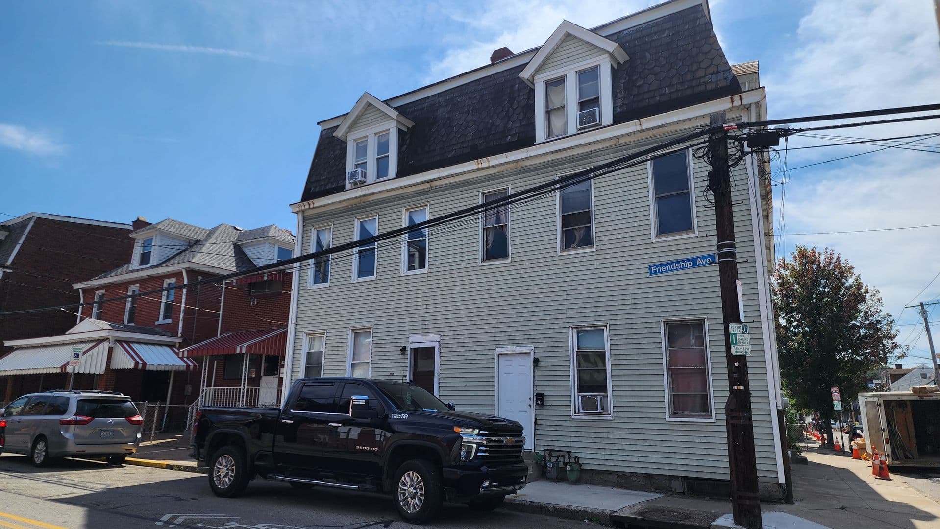 Pittsburgh Apartment: 4600 Friendship Ave