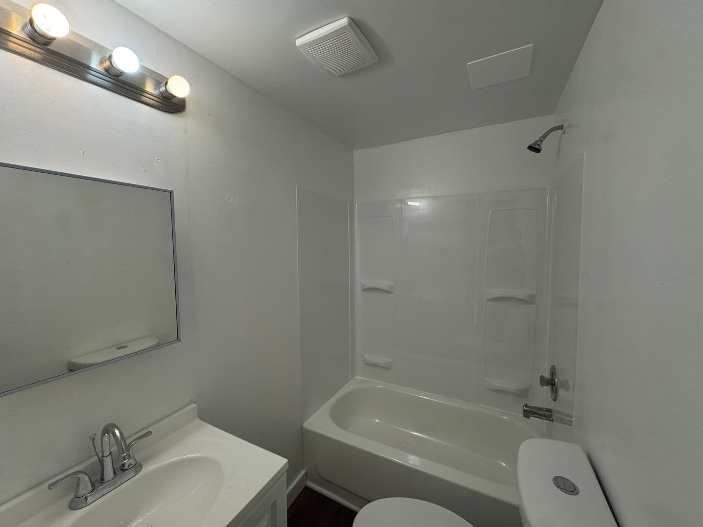 Pittsburgh Apartment: 2918 Clermont Avenue
