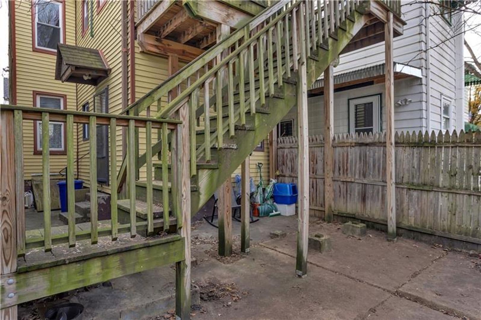 Pittsburgh Apartment: 210 Taylor Street