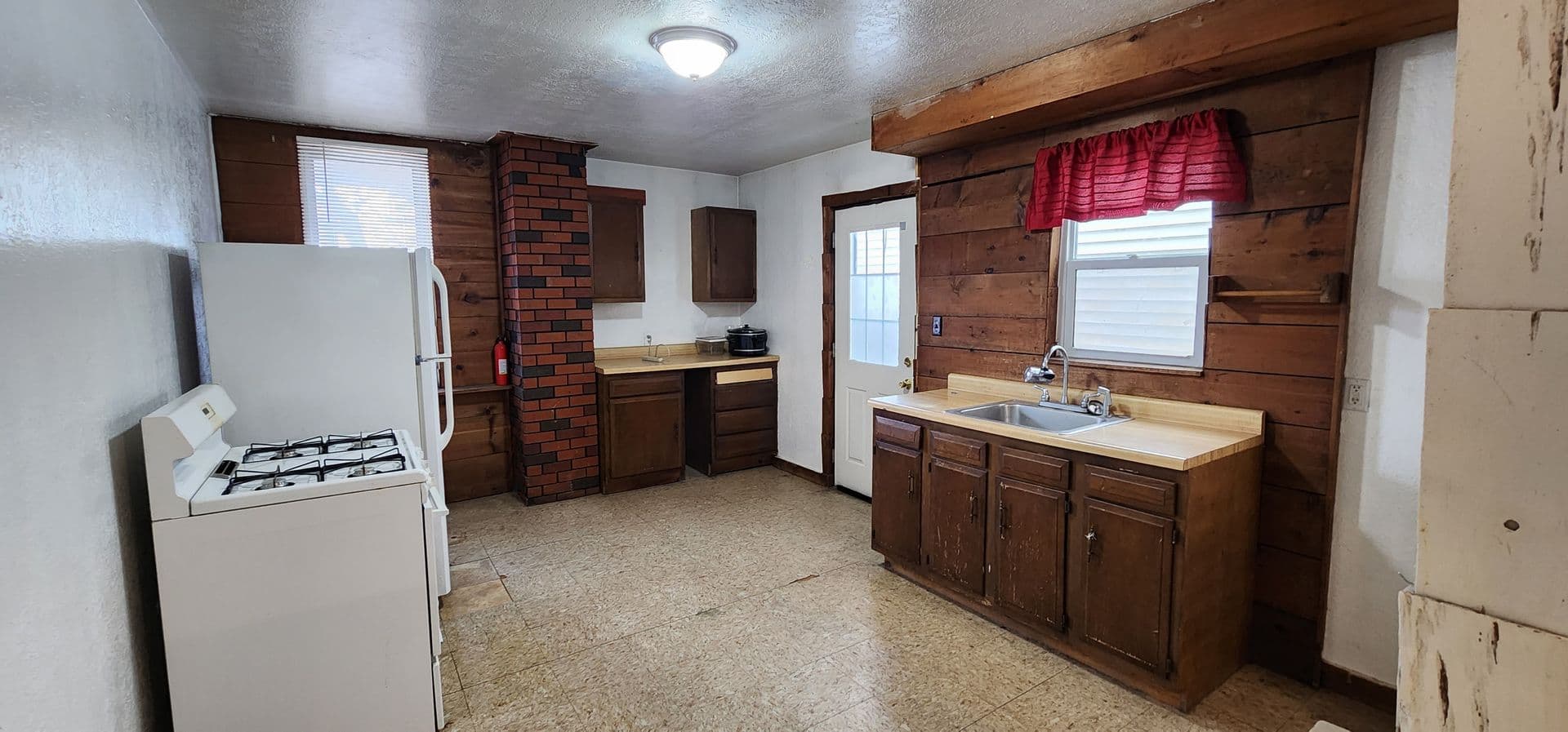 Pittsburgh Apartment: 210 Taylor Street