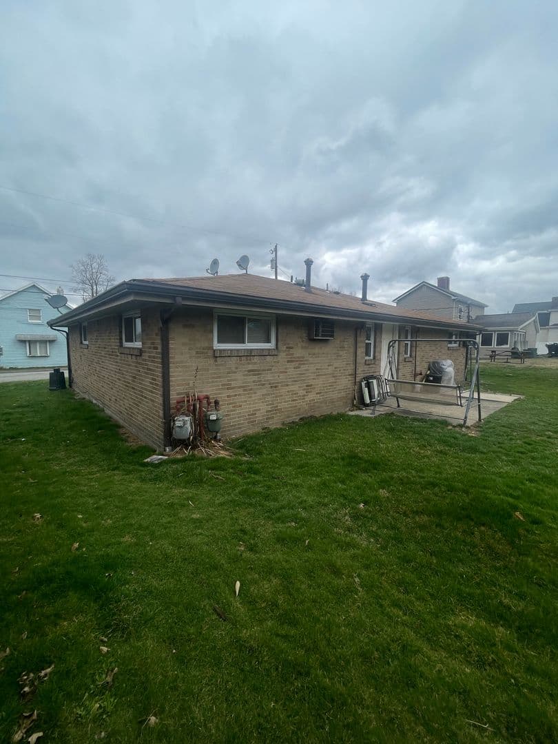 Elizabeth Apartment: 815 and 817 7th Avenue