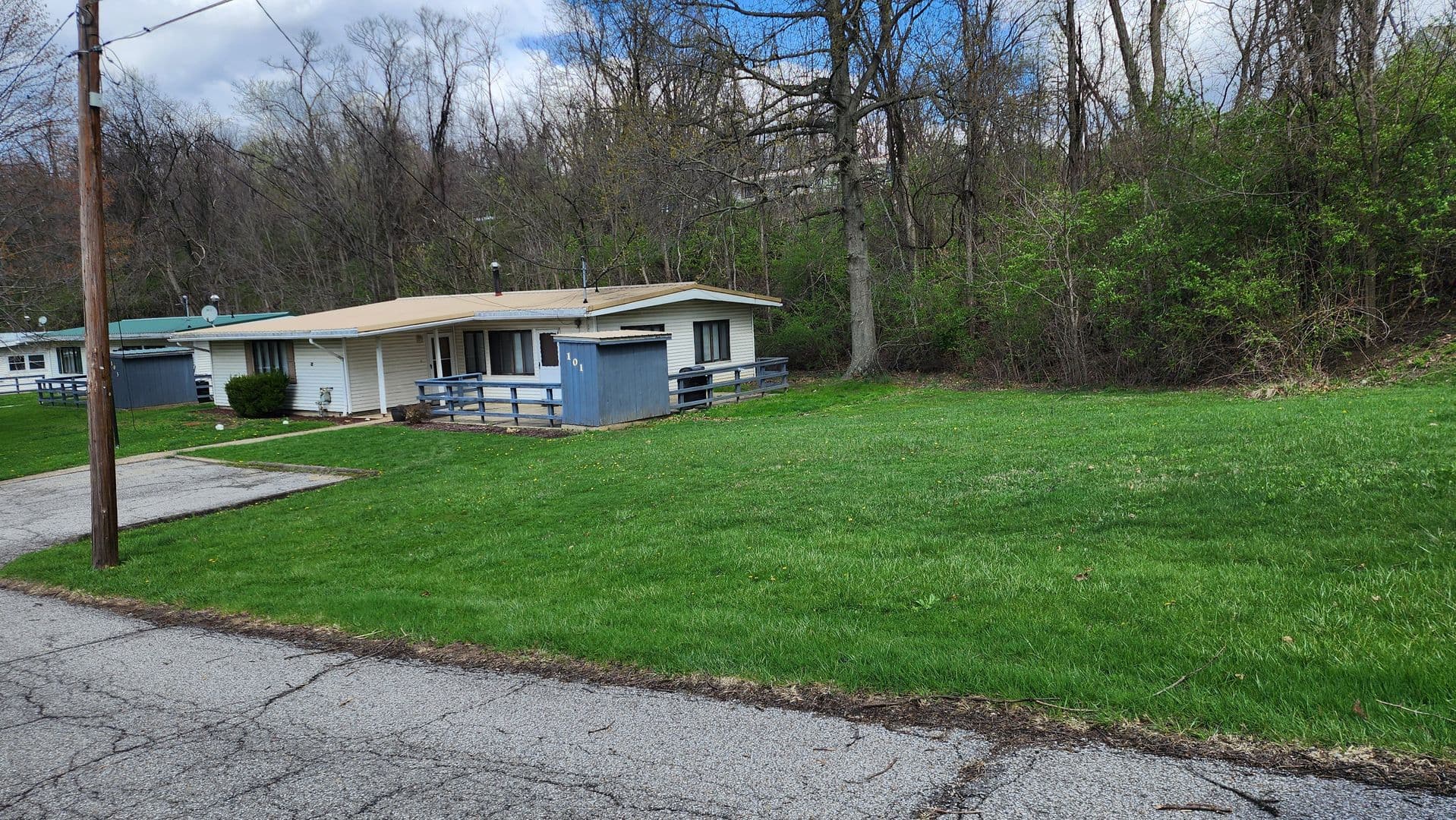 Finleyville House: 101 Deer Path