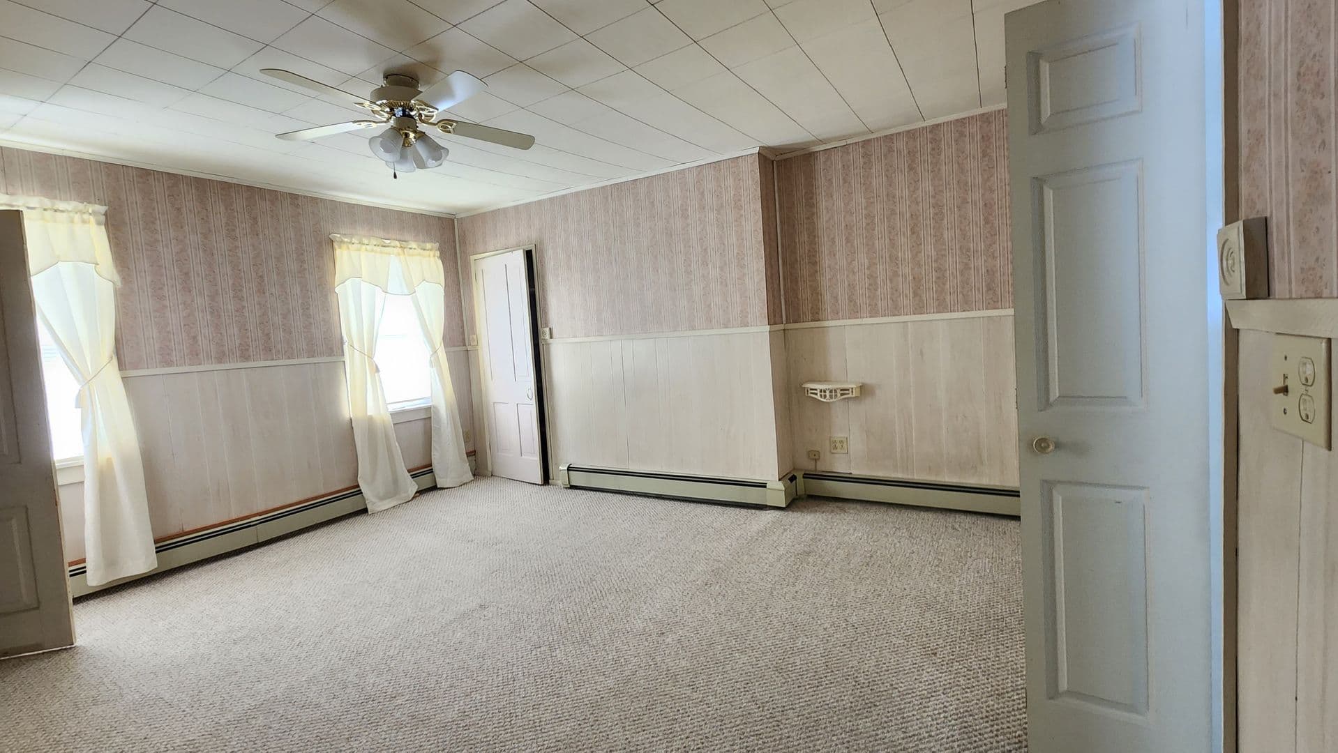 MT Pleasant House: 6781 Low Street