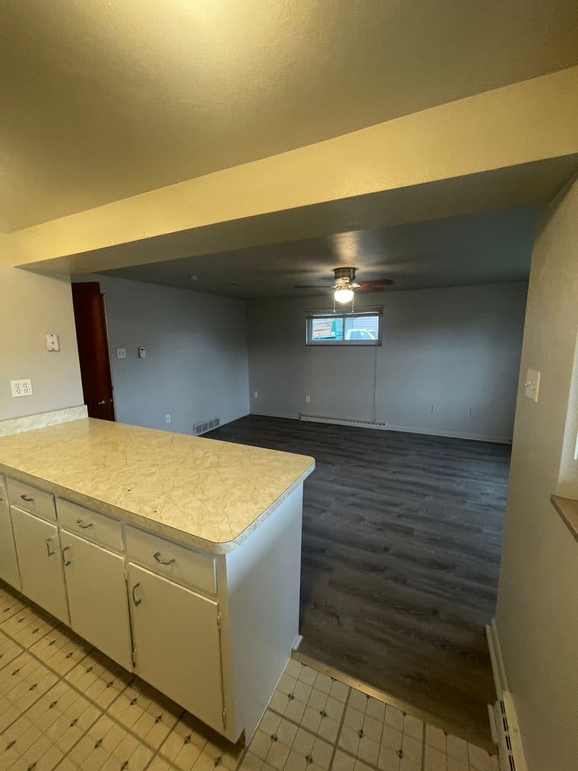 Elizabeth Apartment: 815 and 817 7th Avenue