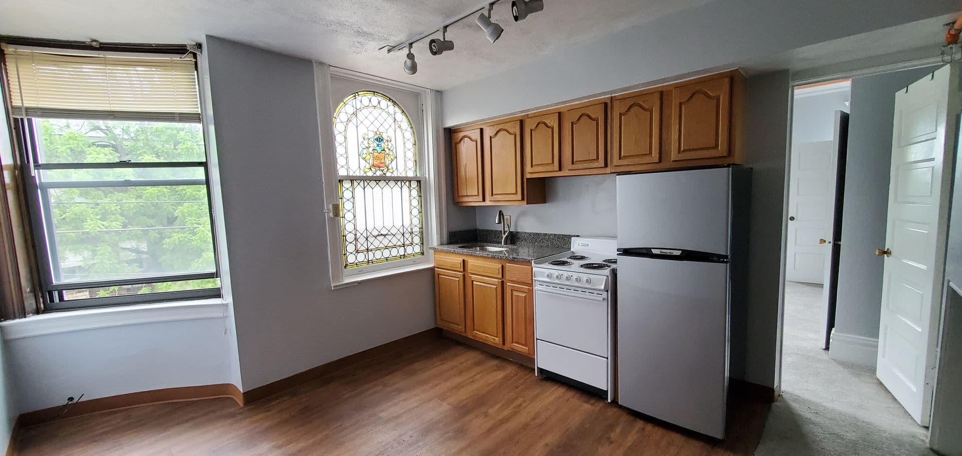 Pittsburgh Apartment: 304 S. Graham St. Apt. 2A