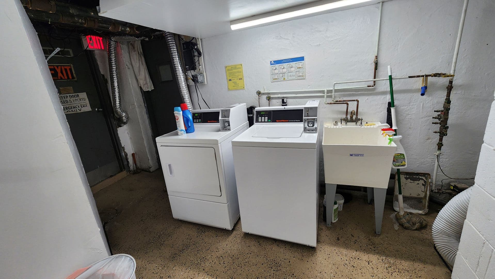Pittsburgh Apartment: 3230 Wainbell Avenue