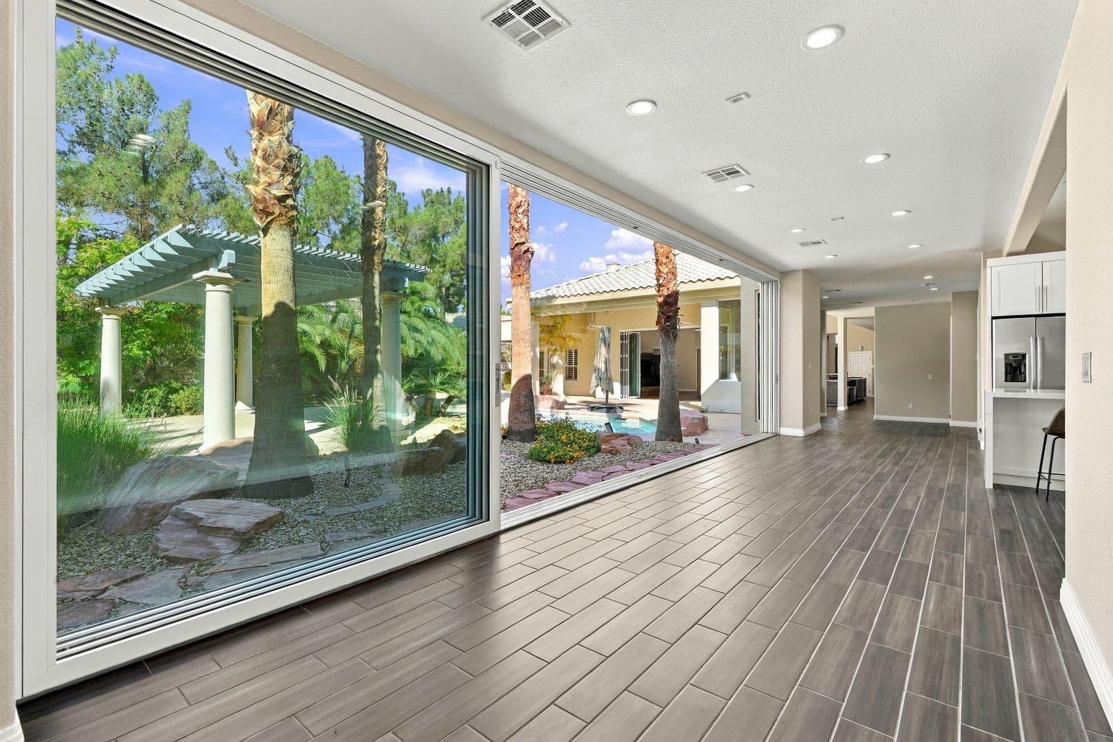 Las Vegas House: 7417 Doe Ave