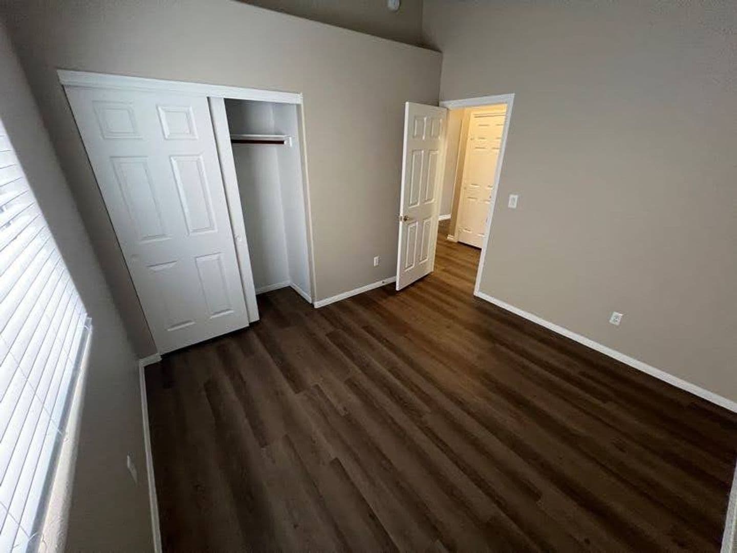 N Las Vegas House: 4717 Pointe Decatur Way