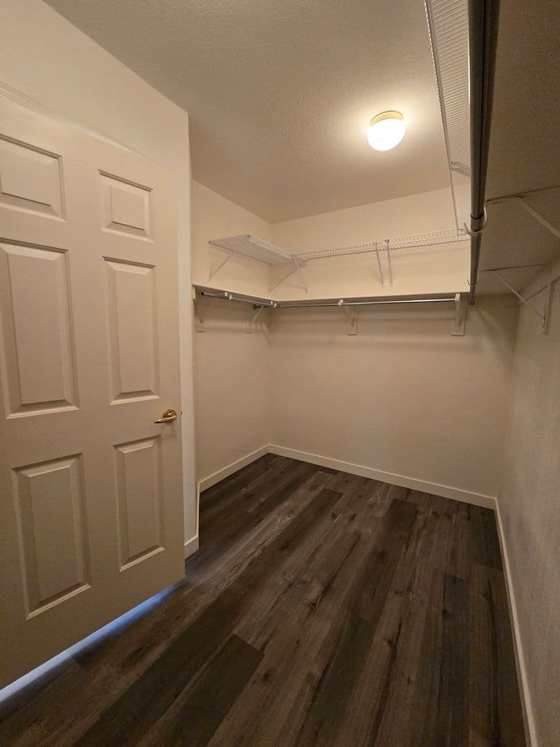 Henderson House: 3033 Panorama Ridge Dr